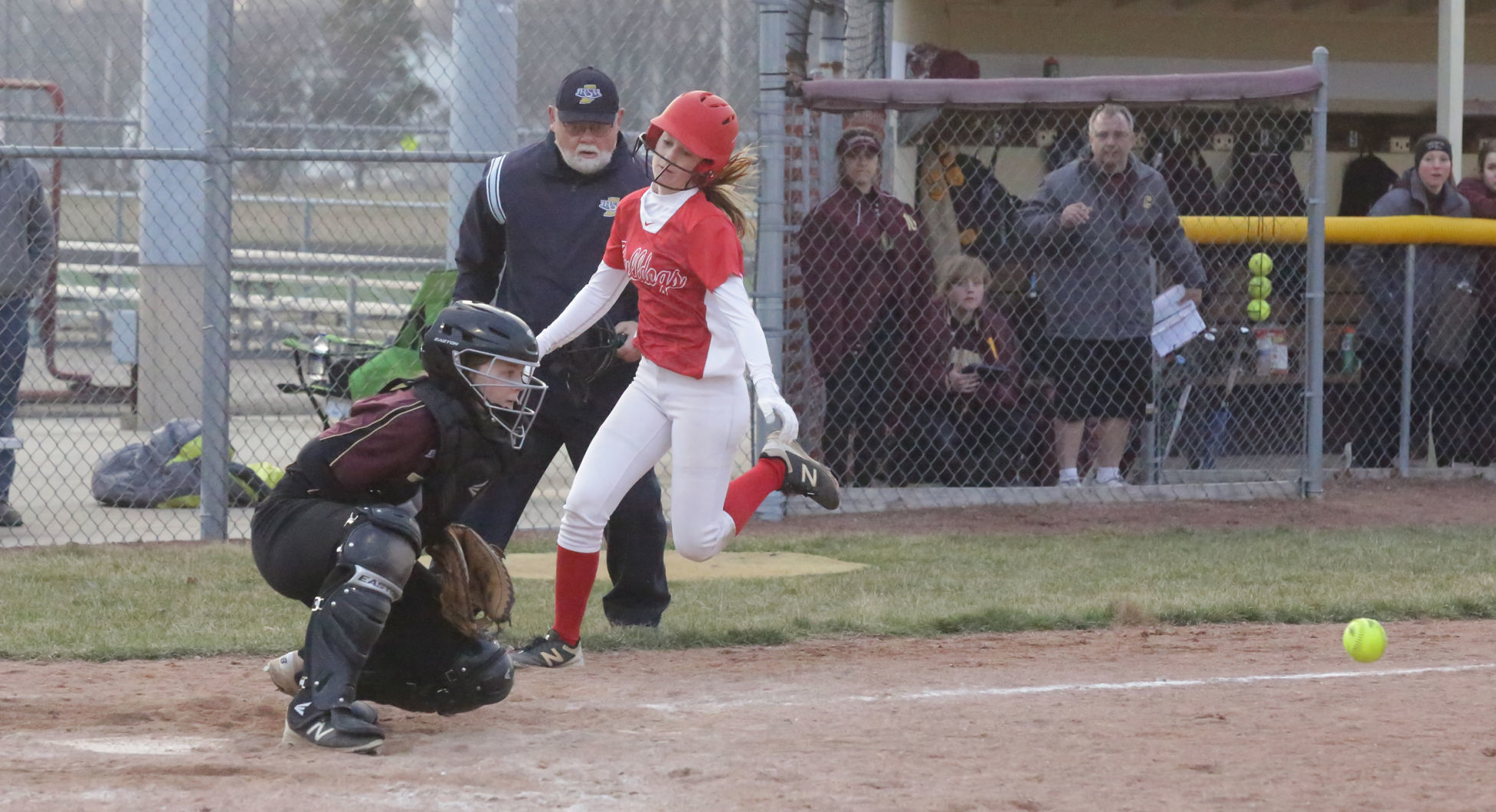 Gallery Bulldogs vs Trojans in softball